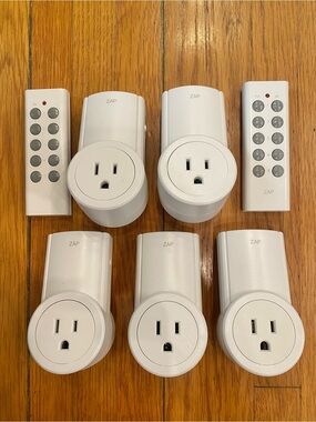 Etekcity Smart Plugs ZAP 5LX Remote ~ 5 Outlet Switches plus 2x Remotes included